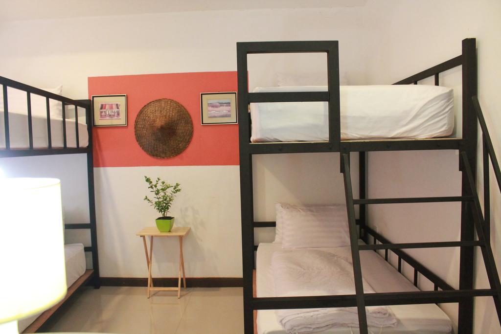 Mook Anda Hotel Phuket Exterior photo